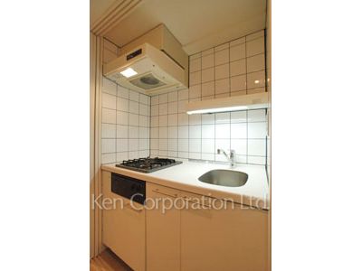 Kitchen ※Photo of the same layout on 5 floor. Decoration and fixture may differ.