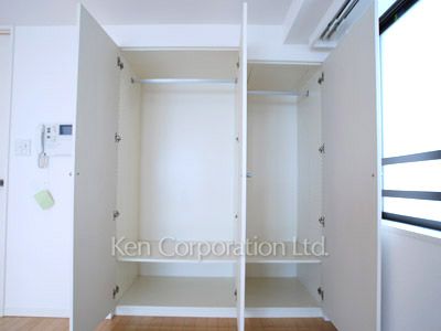 Closet ※Photo of the same layout on 5 floor. Decoration and fixture may differ.