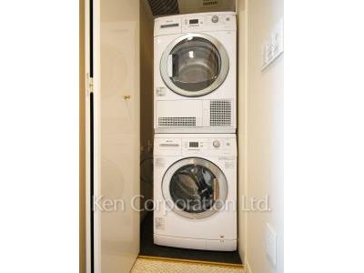 Washing Machine / Dryer ※Photo of the same layout on 28 floor. Decoration and fixture may differ.