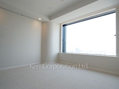 Bedroom ※Photo of the same layout on 30 floor. Decoration and fixture may differ.