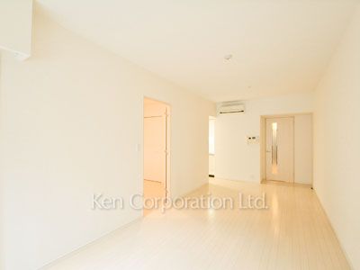 Living-Dining ※Photo of the same layout on 2 floor. Decoration and fixture may differ.