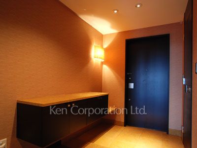 Entrance ※Photo of the same layout on 46 floor. Decoration and fixture may differ.