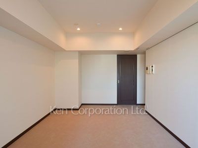 Living-Dining ※Photo of the same layout on 8 floor. Decoration and fixture may differ.