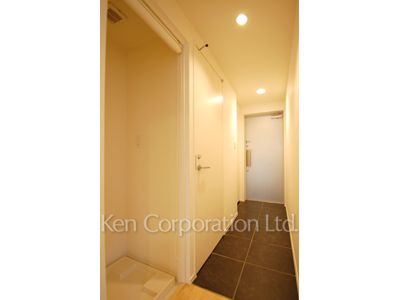 Entrance ※Photo of the same layout on 3 floor. Decoration and fixture may differ.