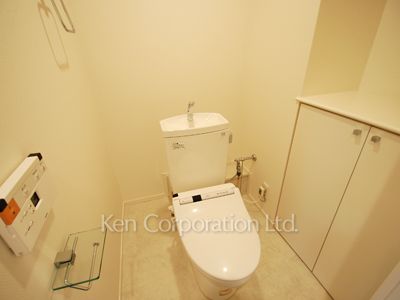 Lavatory ※Photo of the same layout on 3 floor. Decoration and fixture may differ.