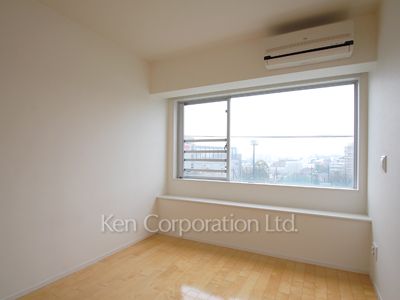 Bedroom ※Photo of the same layout on 4 floor. Decoration and fixture may differ.