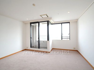 Living-Dining ※Photo of the same layout on 7 floor. Decoration and fixture may differ.