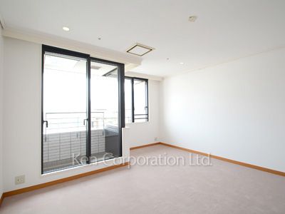 Bedroom ※Photo of the same layout on 7 floor. Decoration and fixture may differ.