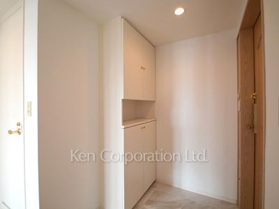 Entrance ※Photo of the same layout on 7 floor. Decoration and fixture may differ.