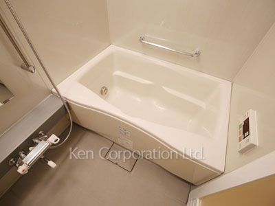 Bath ※Photo of the same layout on 3 floor. Decoration and fixture may differ.