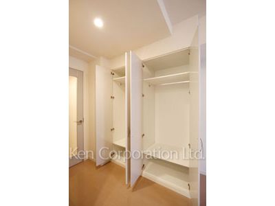 Closet ※Photo of the same layout on 3 floor. Decoration and fixture may differ.