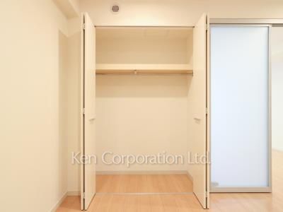 Closet ※Photo of the same layout on 3 floor. Decoration and fixture may differ.