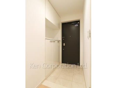 Entrance ※Photo of the same layout on 3 floor. Decoration and fixture may differ.