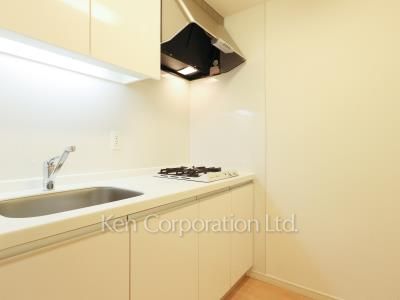 Kitchen ※Photo of the same layout on 3 floor. Decoration and fixture may differ.