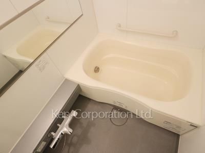 Bath ※Photo of the same layout on 3 floor. Decoration and fixture may differ.