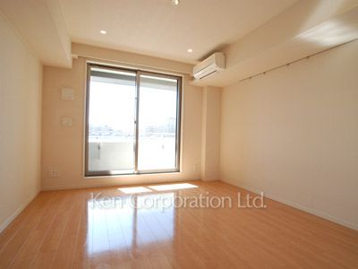 Living-Dining ※Photo of the same layout on 7 floor. Decoration and fixture may differ.