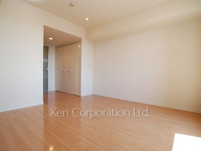 Living-Dining ※Photo of the same layout on 7 floor. Decoration and fixture may differ.