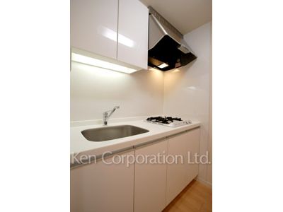 Kitchen ※Photo of the same layout on 7 floor. Decoration and fixture may differ.