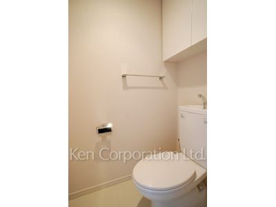 Lavatory ※Photo of the same layout on 7 floor. Decoration and fixture may differ.