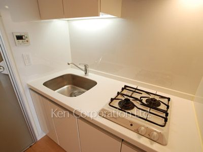 Kitchen ※Photo of the same layout on 7 floor. Decoration and fixture may differ.