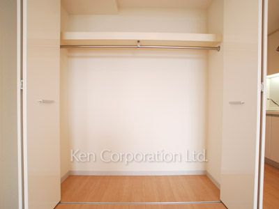 Closet ※Photo of the same layout on 7 floor. Decoration and fixture may differ.