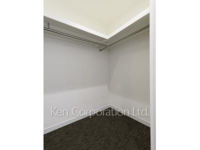 Walk-In Closet ※Photo of the same layout on 6 floor. Decoration and fixture may differ.