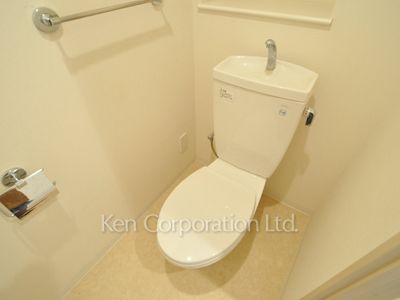 Lavatory ※Photo of the same layout on 6 floor. Decoration and fixture may differ.
