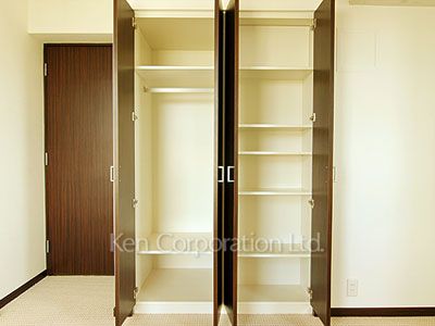 Closet ※Photo of the same layout on 19 floor. Decoration and fixture may differ.