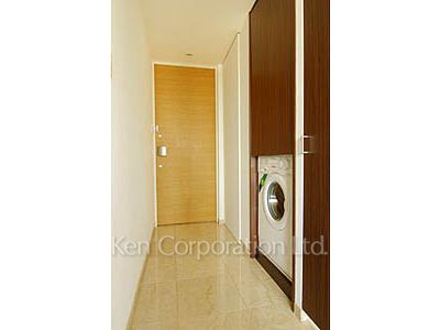 Entrance ※Photo of the same layout on 19 floor. Decoration and fixture may differ.