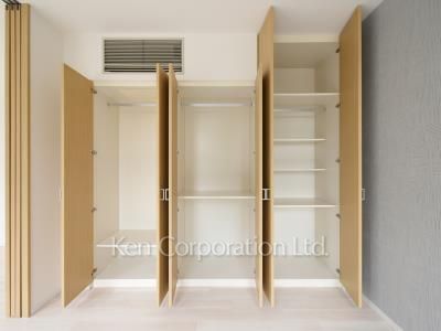 Closet ※Photo of the same layout on 6 floor. Decoration and fixture may differ.