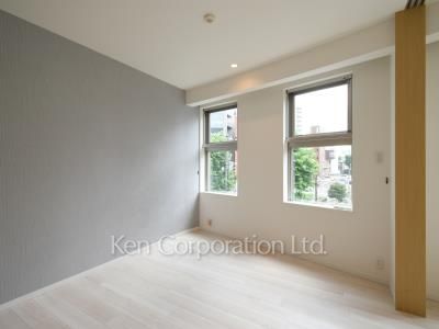 Bedroom ※Photo of the same layout on 6 floor. Decoration and fixture may differ.