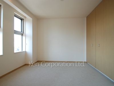 Bedroom ※Photo of the same layout on 11 floor. Decoration and fixture may differ.