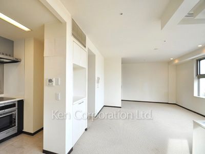 Living-Dining ※Photo of the same layout on 12 floor. Decoration and fixture may differ.