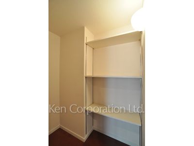 Storage ※Photo of the same layout on 3 floor. Decoration and fixture may differ.