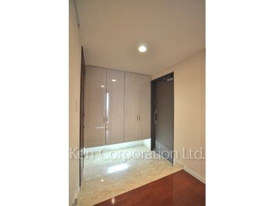 Entrance ※Photo of the same layout on 3 floor. Decoration and fixture may differ.