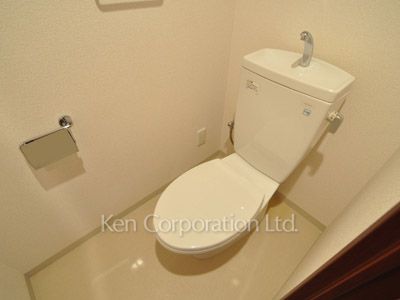 Lavatory ※Photo of the same layout on 3 floor. Decoration and fixture may differ.