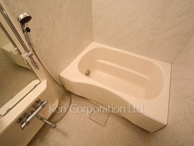 Bath ※Photo of the same layout on 3 floor. Decoration and fixture may differ.