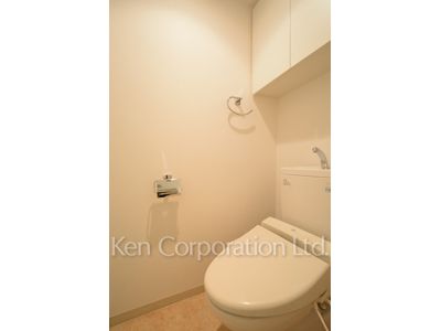Lavatory ※Photo of the same layout on 3 floor. Decoration and fixture may differ.