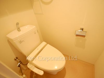 Lavatory ※Photo of the same layout on 7 floor. Decoration and fixture may differ.