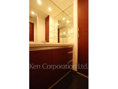Powder Room ※Photo of the same layout on 7 floor. Decoration and fixture may differ.