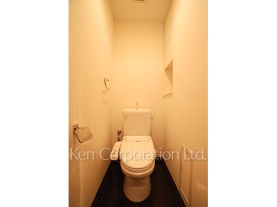 Lavatory ※Photo of the same layout on 7 floor. Decoration and fixture may differ.