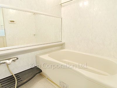 Bath ※Photo of the same layout on 2 floor. Decoration and fixture may differ.