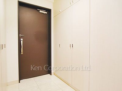 Entrance ※Photo of the same layout on 2 floor. Decoration and fixture may differ.