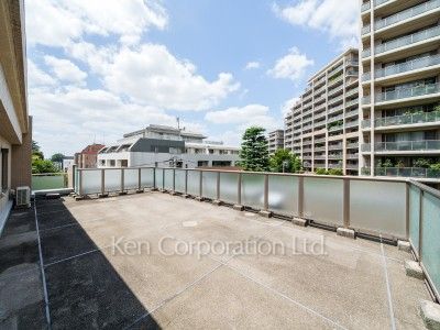 Roof Balcony