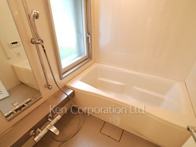 Bath ※Photo of the same layout on 1 floor. Decoration and fixture may differ.