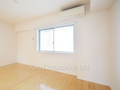 Bedroom ※Photo of the same layout on 7 floor. Decoration and fixture may differ.