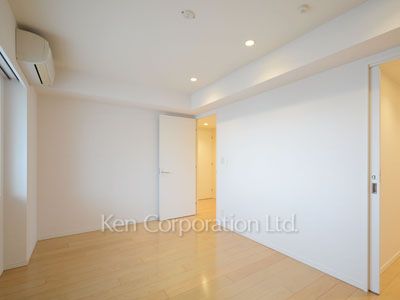 Bedroom ※Photo of the same layout on 7 floor. Decoration and fixture may differ.