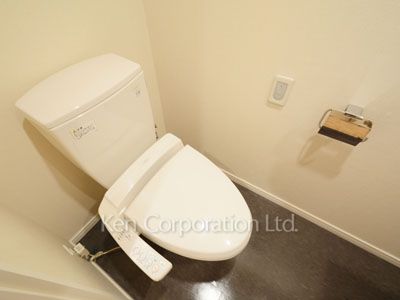 Lavatory ※Photo of the same layout on 7 floor. Decoration and fixture may differ.