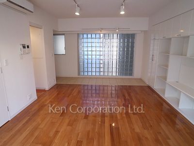 Living-Dining ※Photo of the same layout on 3 floor. Decoration and fixture may differ.