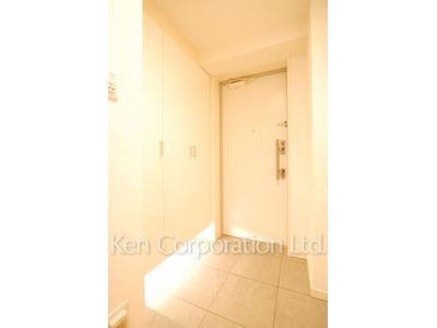 Entrance ※Photo of the same layout on 11 floor. Decoration and fixture may differ.